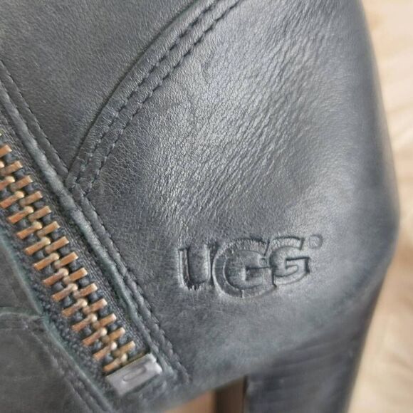 UGG Delores Stacked 3.5" Heel Ankle Boots - Black Size 9 Classic - Picture 9 of 13
